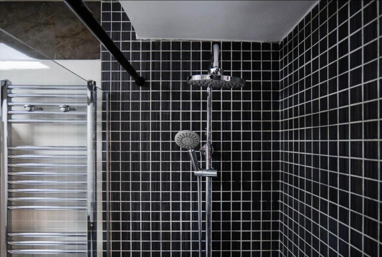 Euphoria Apartments Tirana Esterno foto